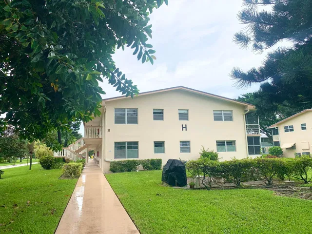 Residence photo 2