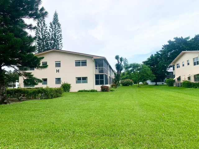 Residence photo 4