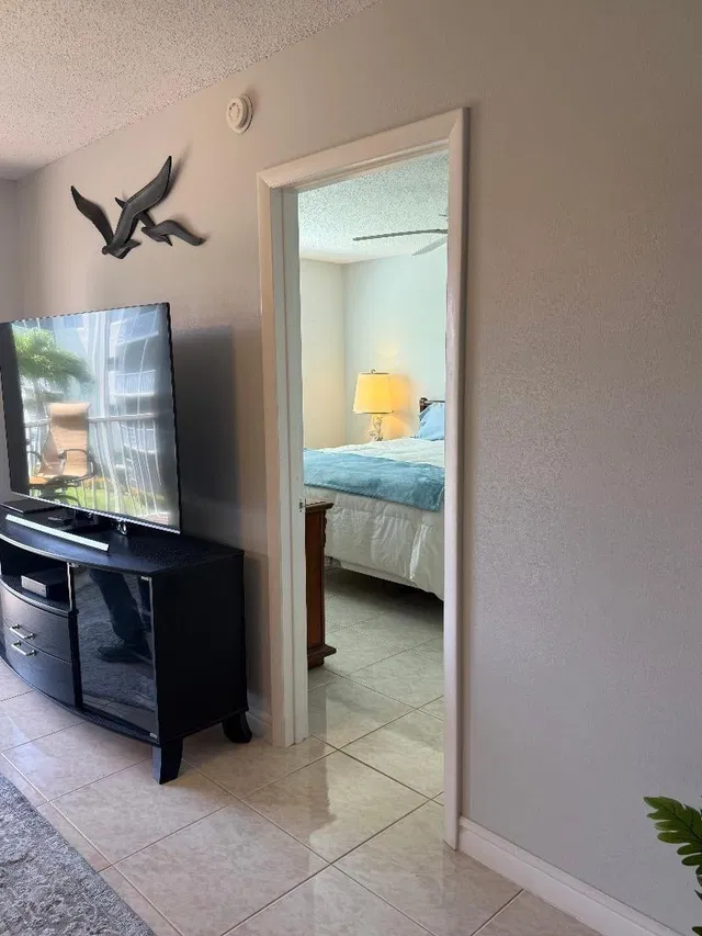  Unit H308 photo 17