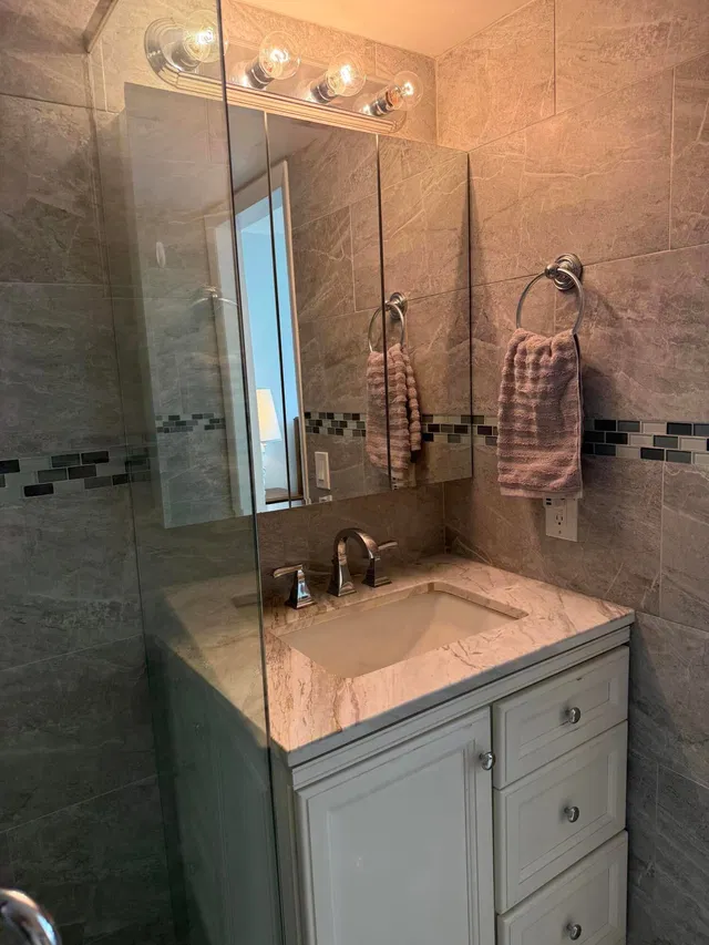  Unit H308 photo 22