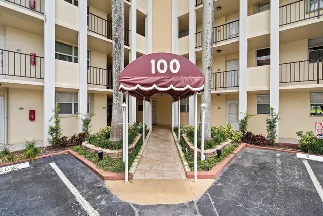 Unit 202 photo 24