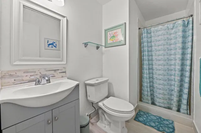 Unit C photo 10