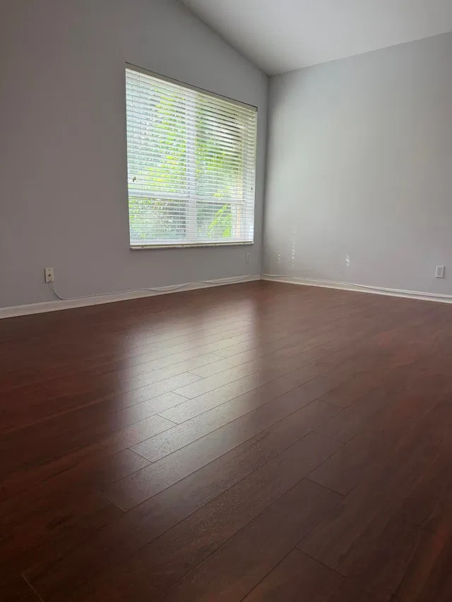 Residence photo 8