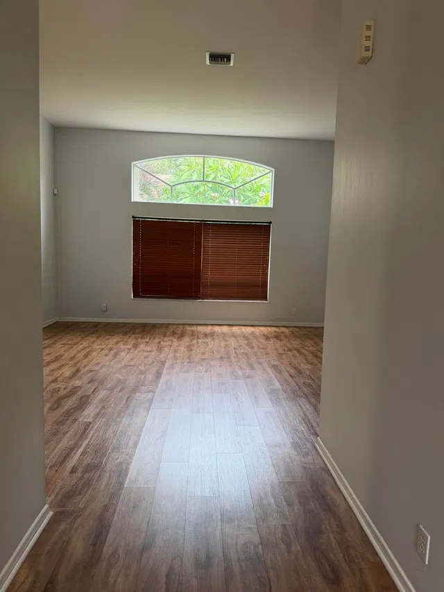Residence photo 11