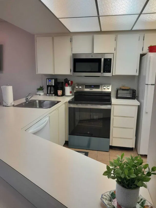 Unit C302 photo 10