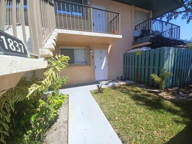 Unit 2 photo 2