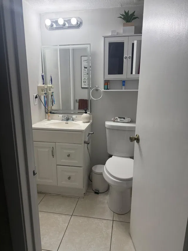Unit 2 photo 11