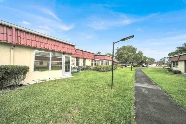 Residence photo 19