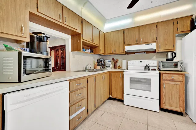 Residence photo 25