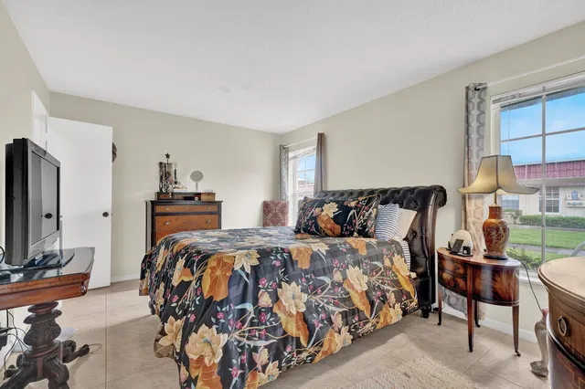 Residence photo 29