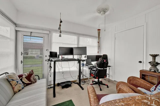 Residence photo 33