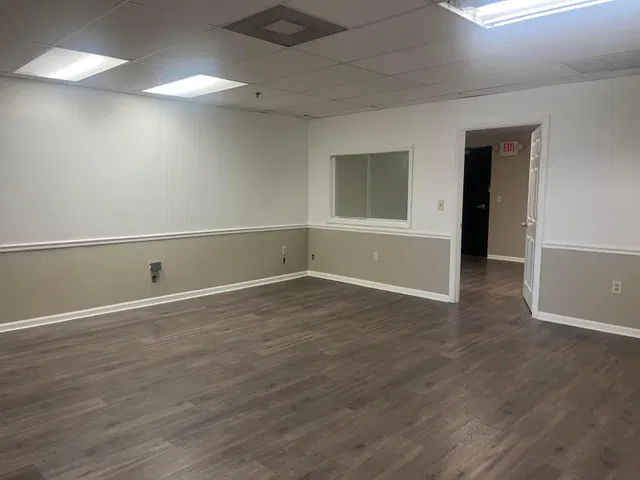 Unit 101 photo 17