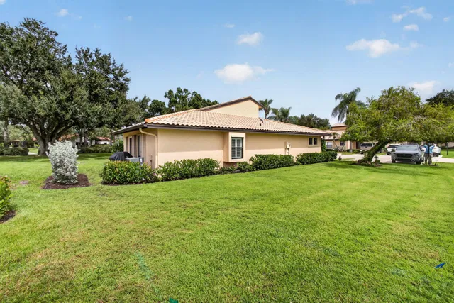 Residence photo 39