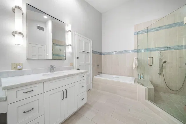 Residence photo 24
