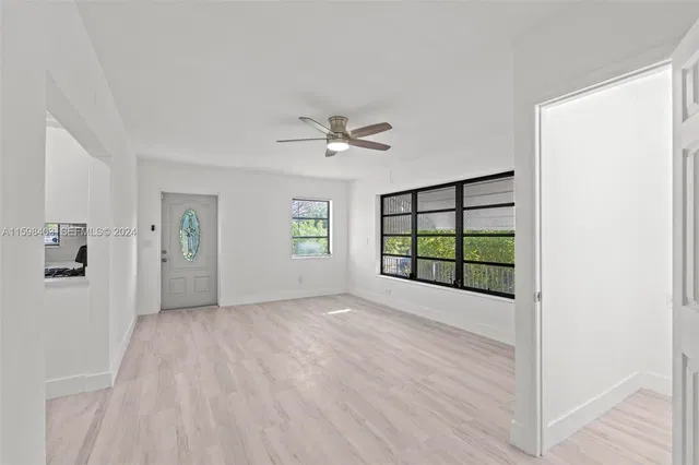 Residence photo 5