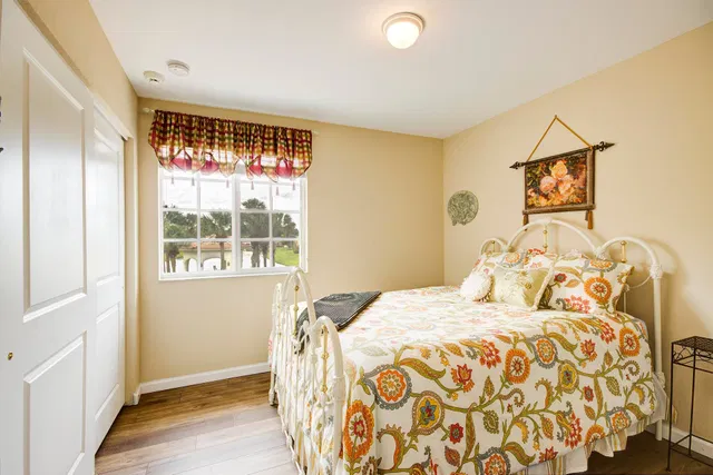 Unit 211 photo 13