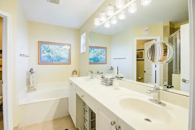 Unit 211 photo 18
