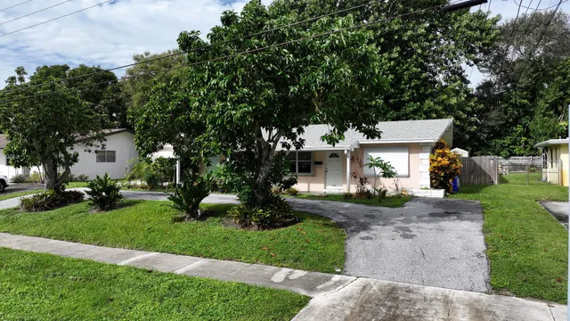 Village of North Palm Beach Unit 315/317 photo 3