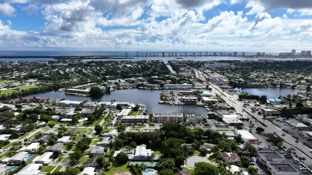 Village of North Palm Beach Unit 315/317 photo 27