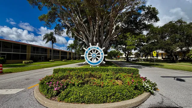 Village of North Palm Beach Unit 315/317 photo 33