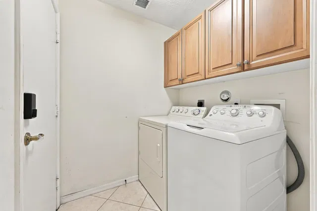 Residence photo 42