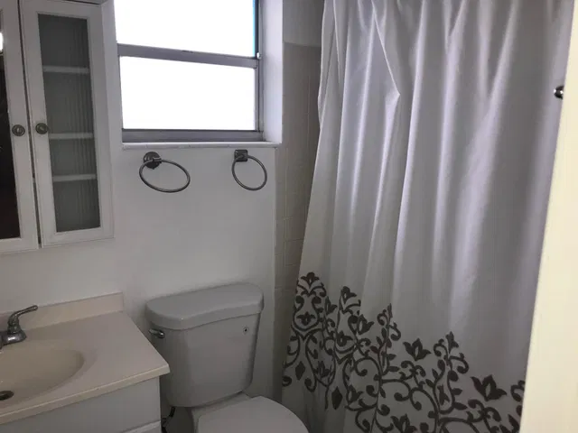 Unit 104 photo 6