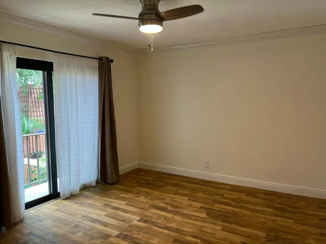 Residence photo 6