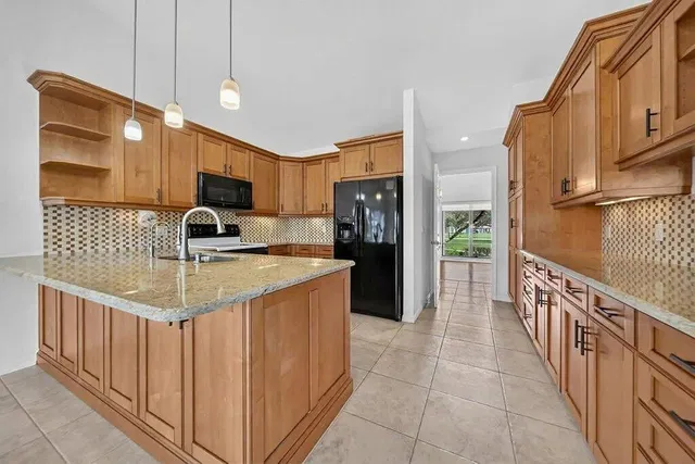 Residence photo 11