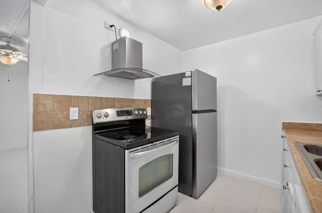  Residence photo 5