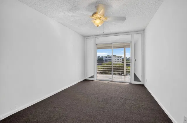  Residence photo 17