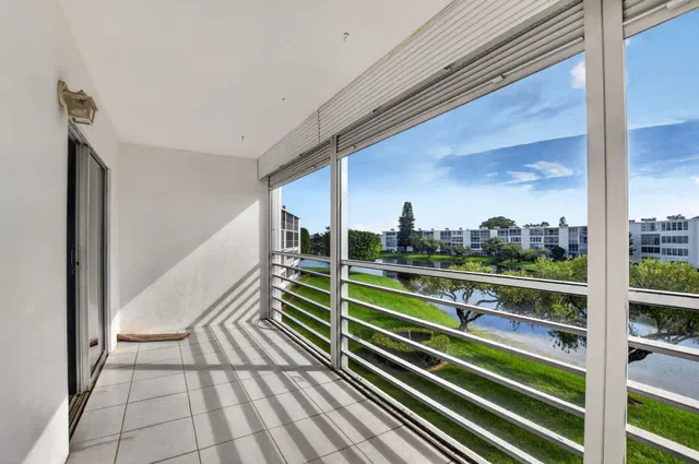  Residence photo 24