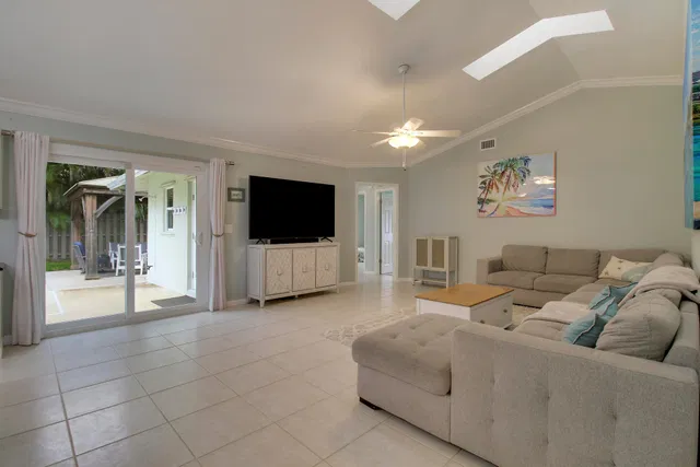 Residence photo 5