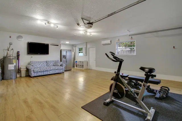 Residence photo 32