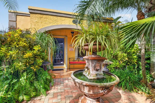 West Palm Beach Residence photo 13