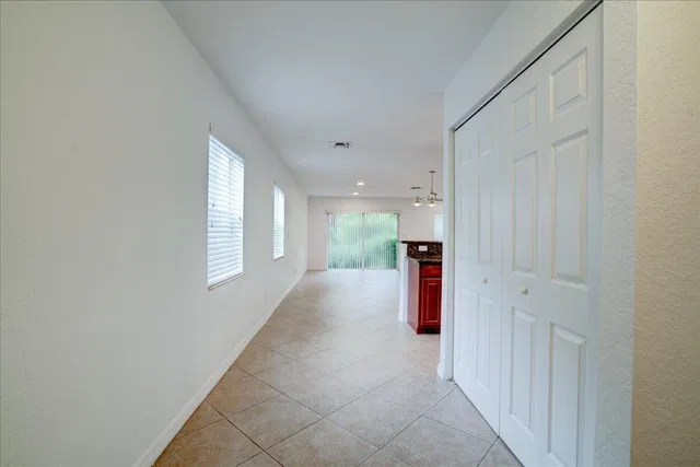 Residence photo 6