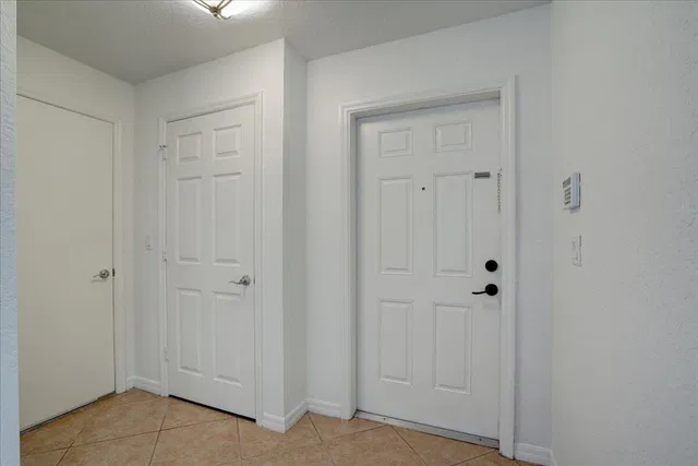 Residence photo 9