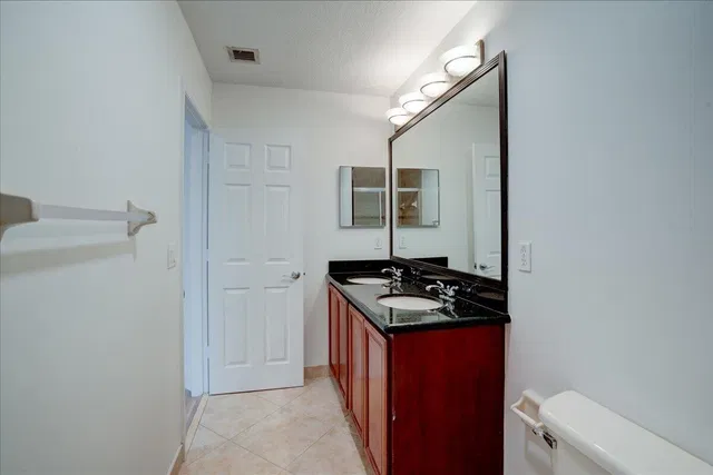 Residence photo 38
