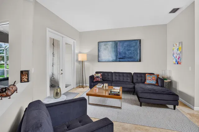  Residence photo 14