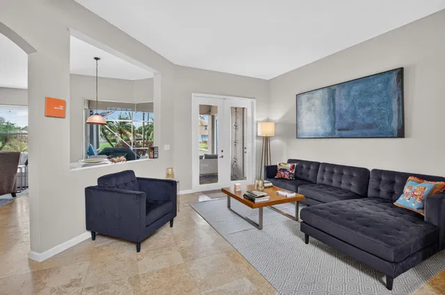  Residence photo 16