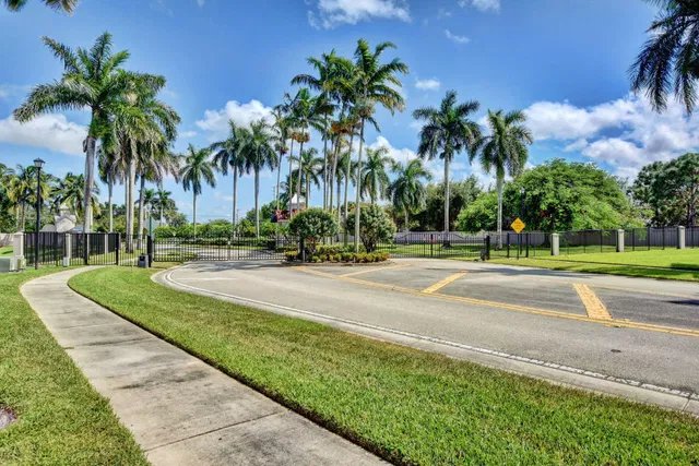  Residence photo 87