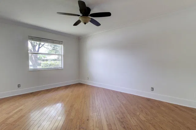  Residence photo 9