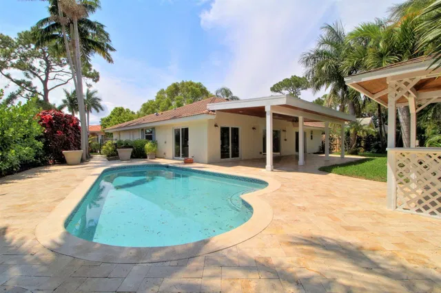  Residence photo 12