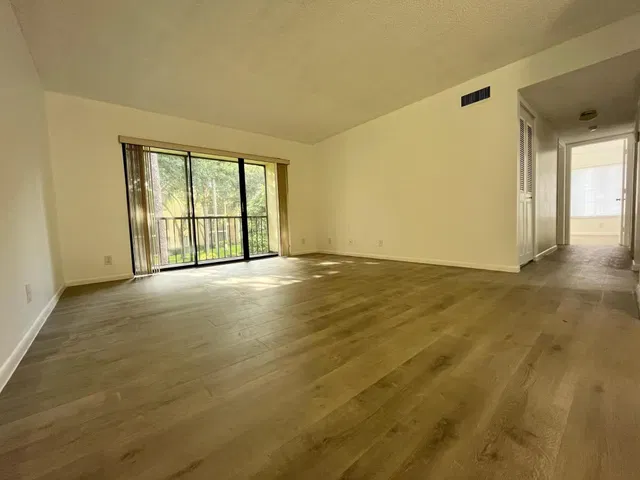  Unit Unit g2 photo 17