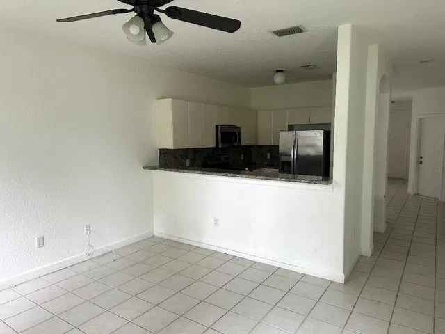  Residence photo 5