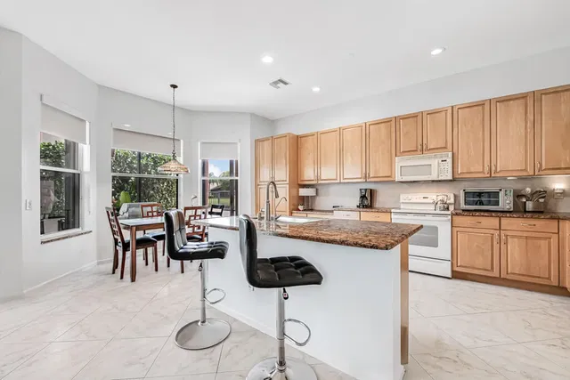  Residence photo 10