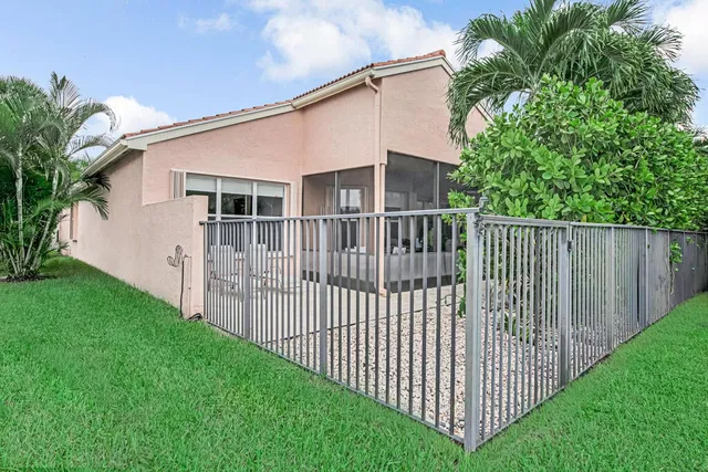  Residence photo 38