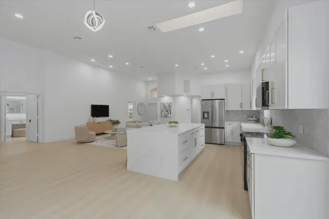  Residence photo 10