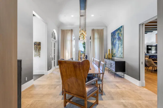 Residence photo 18