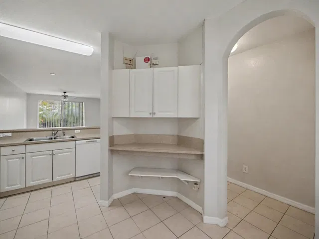 Residence photo 5