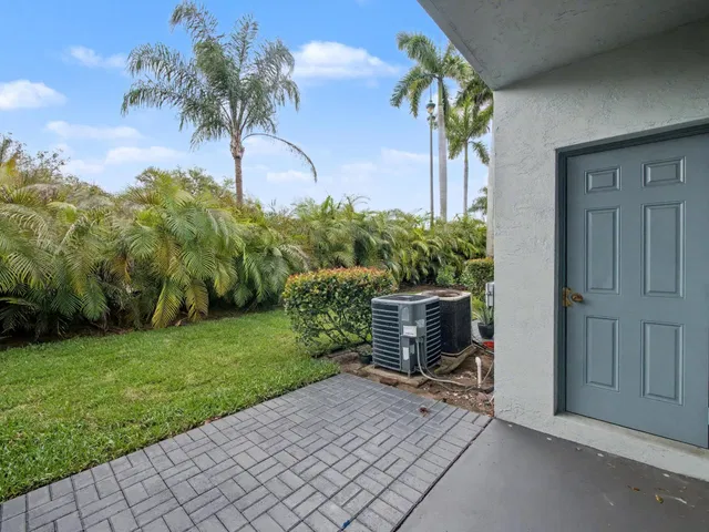  Residence photo 13
